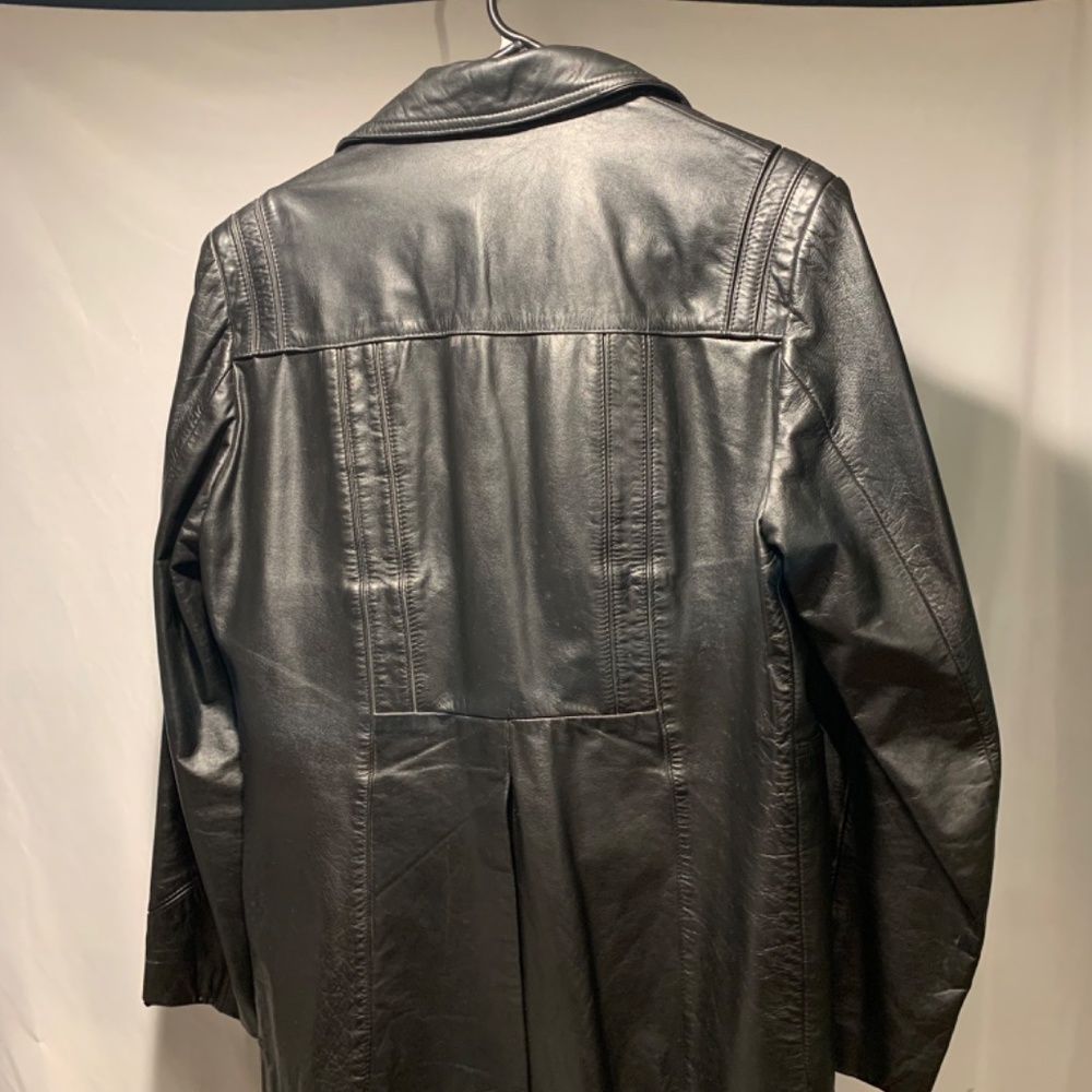 Leather jacket - Picture 2 of 3